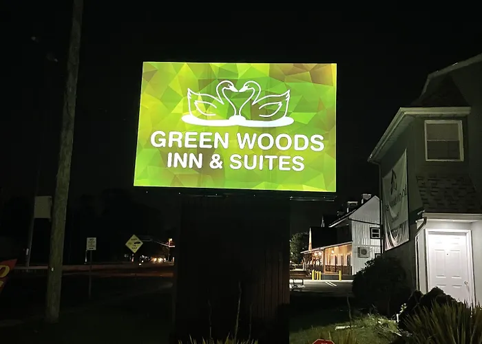 Greenwoods Inn & Suites