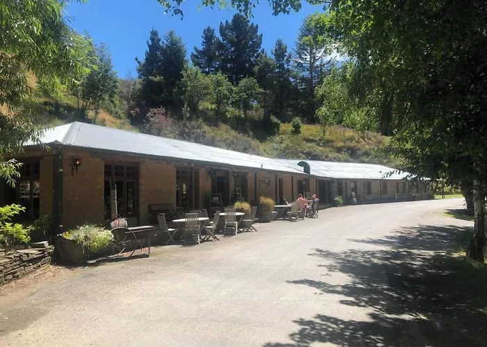 The Danseys Pass Hotel