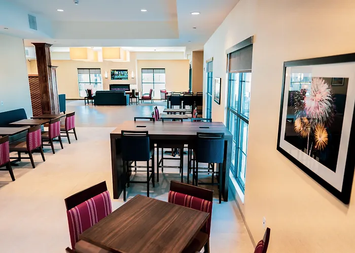 Comfort Suites Airport
