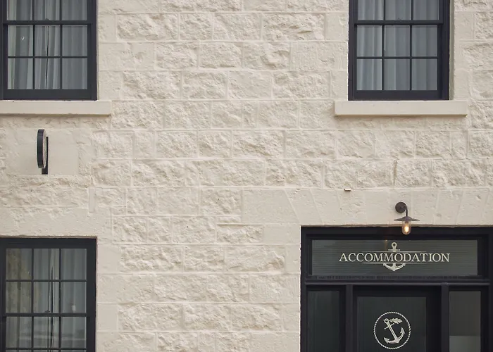 Oak & Anchor