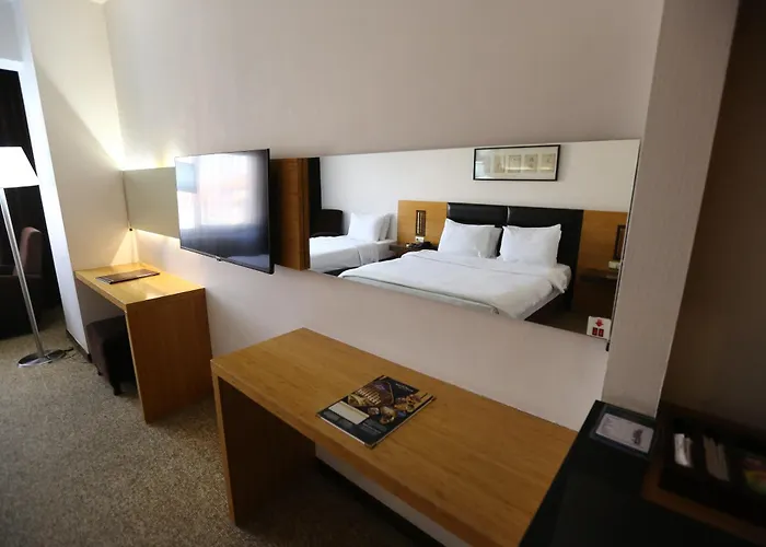 North Point Hotel