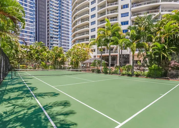 Meriton Apartments On Main Beach