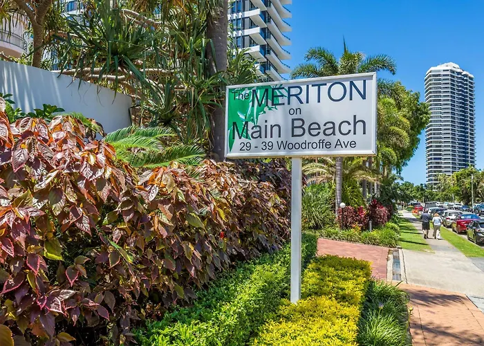 Meriton Apartments On Main Beach
