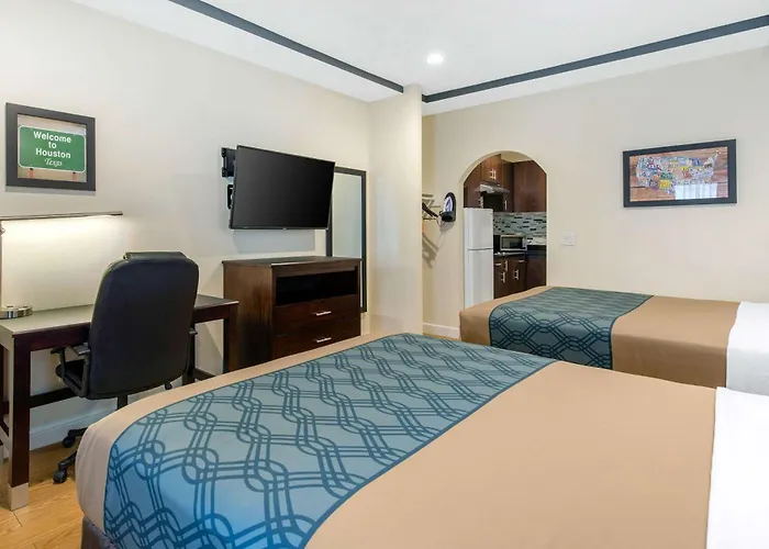 Econo Lodge Inn & Suites Houston Willowbrook