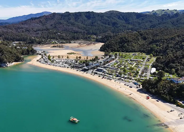 Kaiteriteri Recreation Reserve Cabins