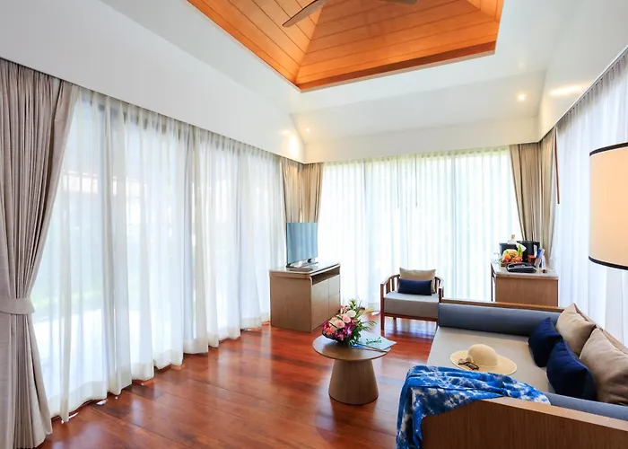 Chaweng Regent Beach Resort - SHA Extra Plus