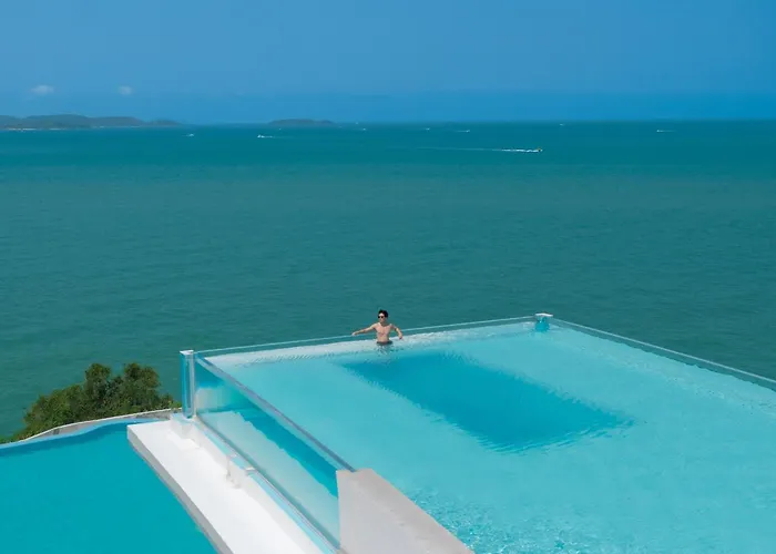 Royal Cliff Beach