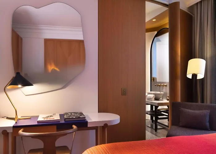 Hotel Vernet Champs Elysees Paris