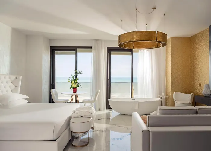 Promenade Luxury Wellness
