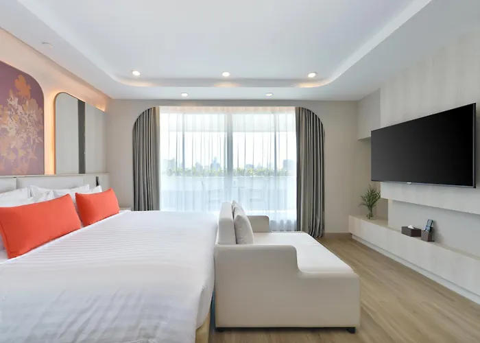 Centre Point Plus Hotel Pratunam