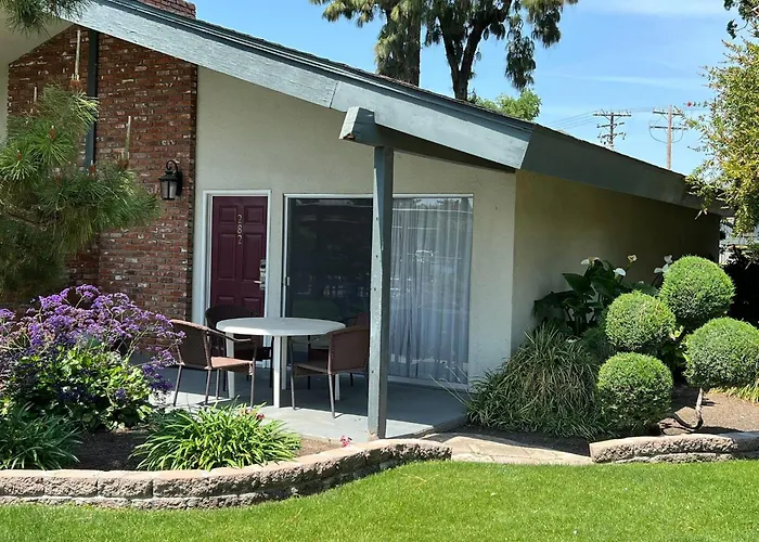 Lamp Liter Inn Visalia, An Ascend Collection