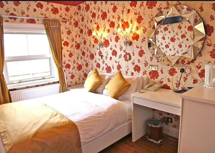 Crompton Guest House