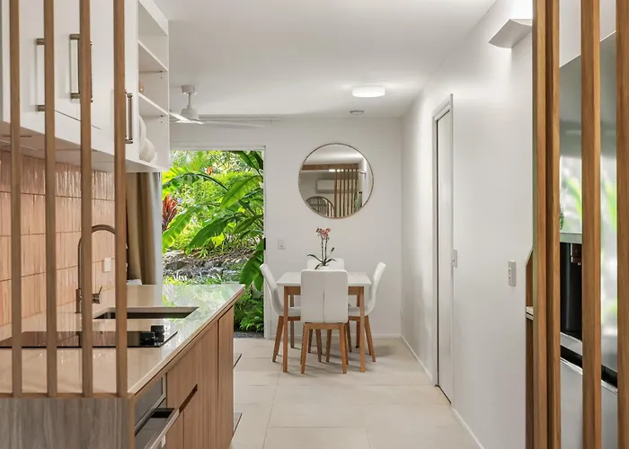 Noosa Outrigger Beach Resort