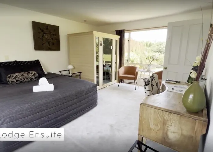 Vibrant Living Retreat Bed & Breakfast Hanmer Springs