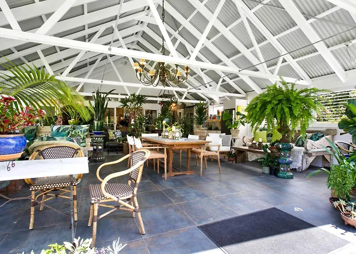 Noosa Valley Manor B&B
