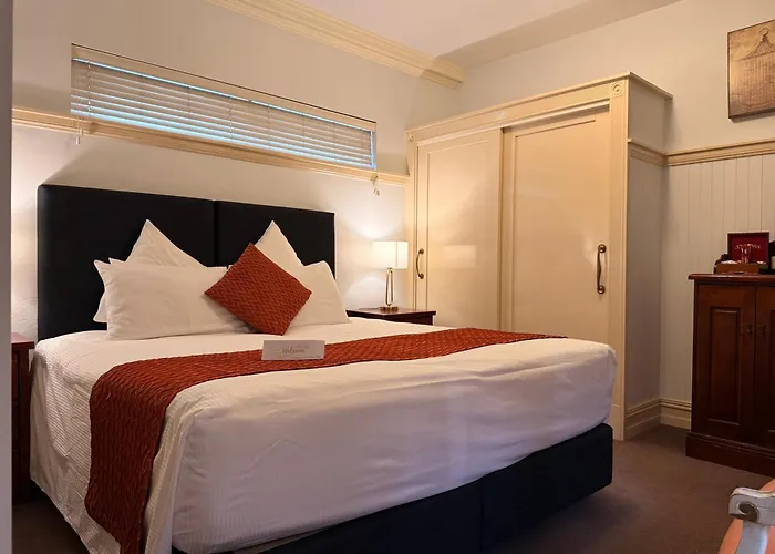 Cobb & Co Court Boutique Hotel