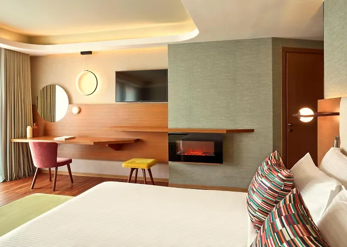 Zeus Essence Wyndham Athens Residence