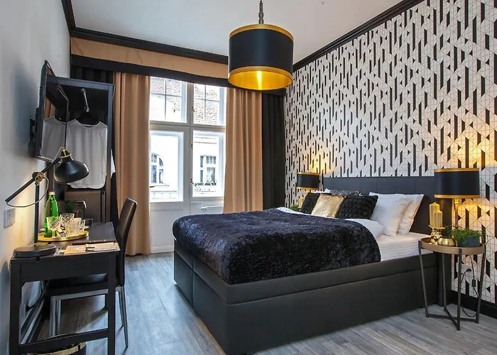 Golden Prague Rooms
