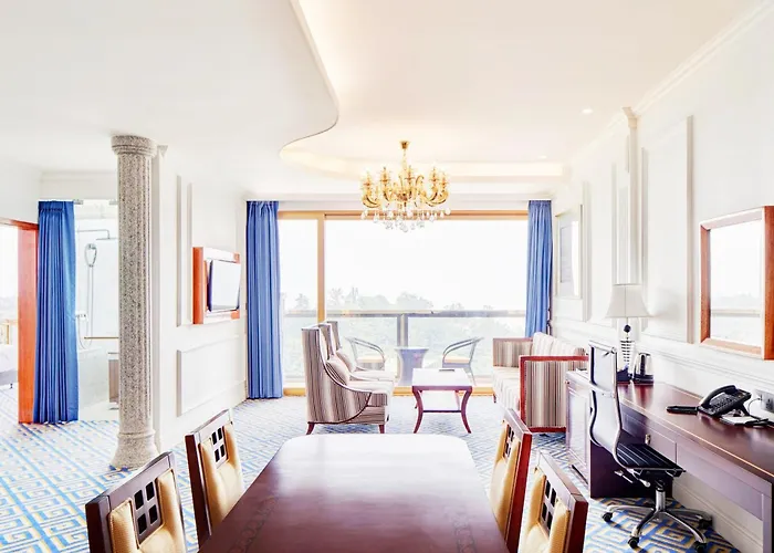 Goldone Hotel & Suites