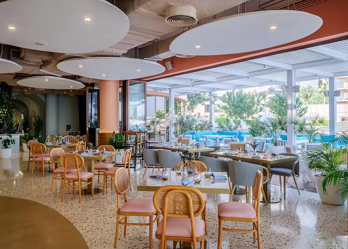 Andaz Dubai The Palm, By Hyatt