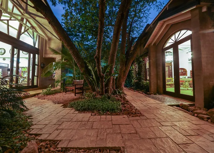 Mbano Manor Victoria Falls