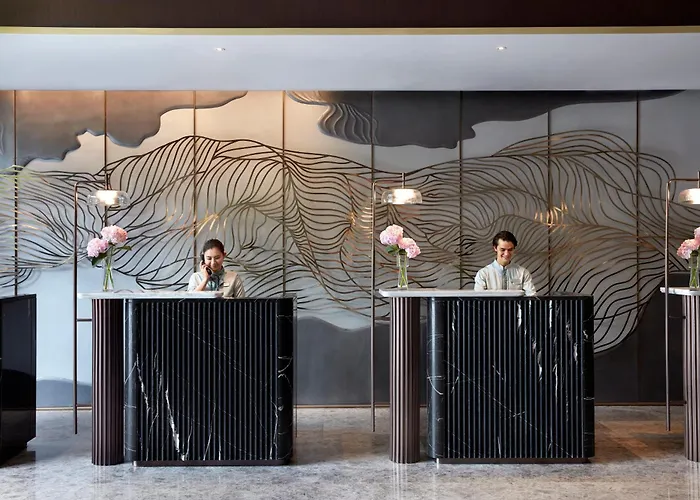 Momentus Hotel Alexandra