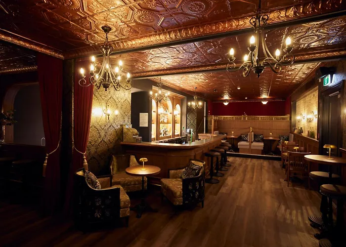 The Clements Hotel