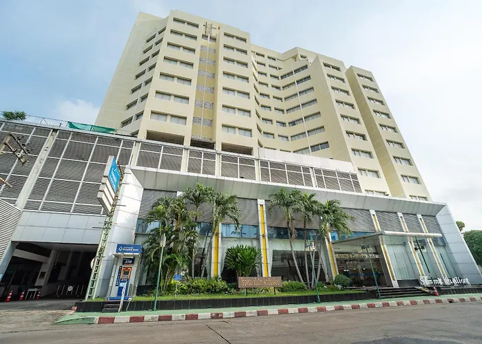 Summit Pavilion Hotel