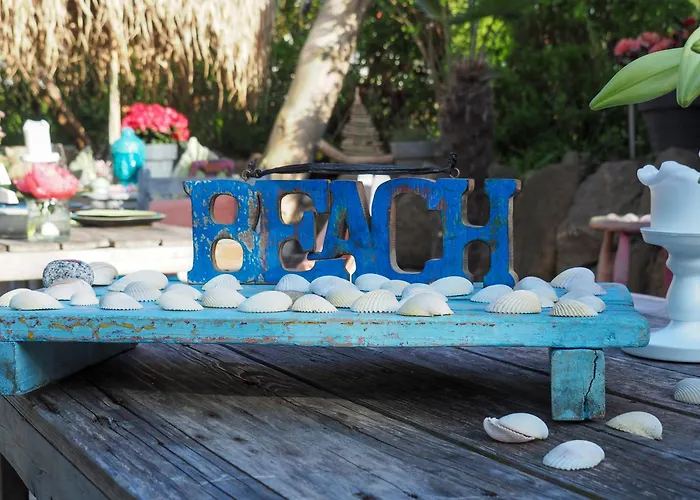feels Beach Club Hotel