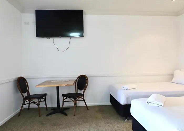 Park Avenue Hotel Motel