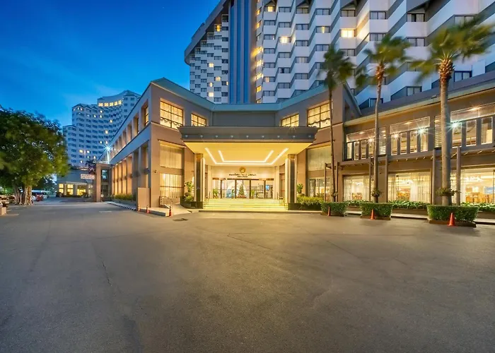 Jomtien Palm Beach Hotel & Resort - Family-Friendly