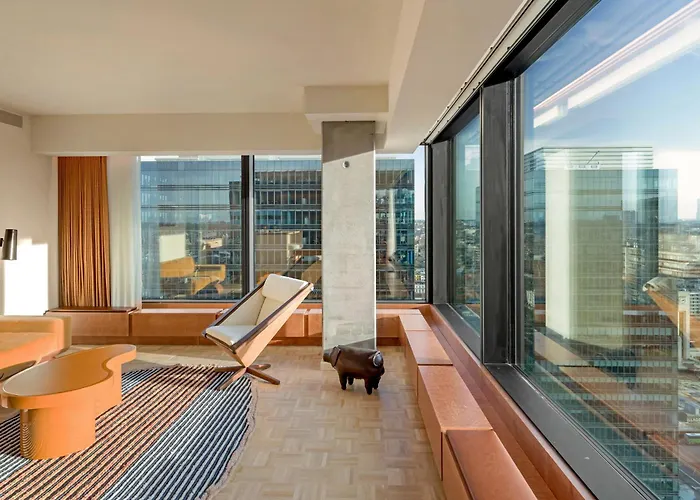 The Standard, Brussels