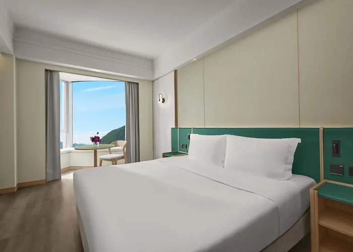 Nina Hotel Island South