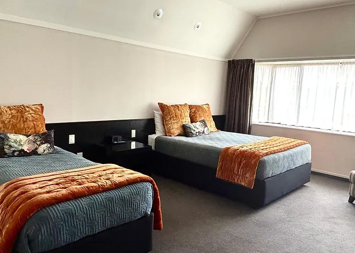 Ascot Park Hotel