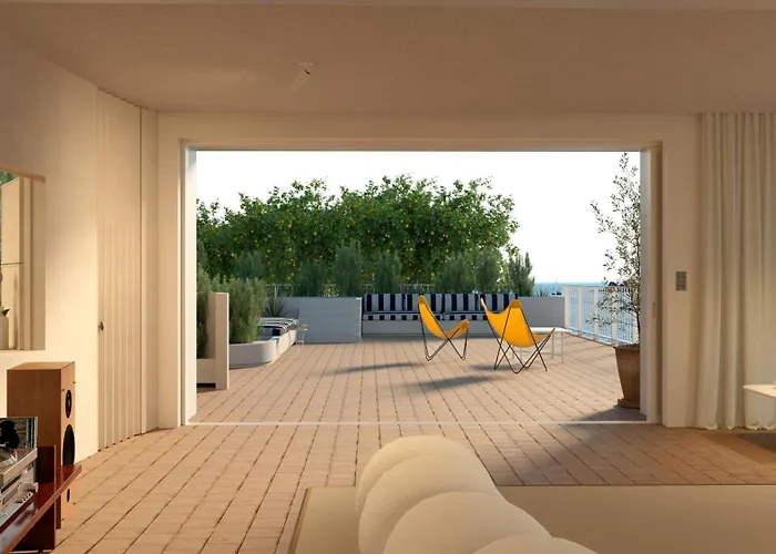 Les Roches Rouges, a Beaumier hotel Saint-Raphaël