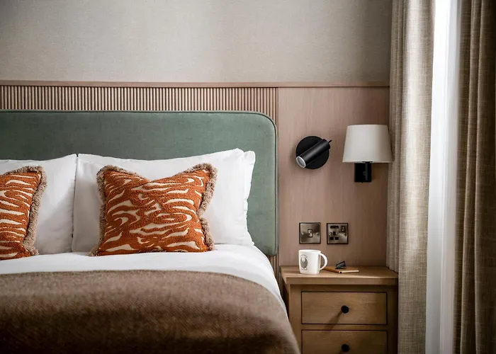 North Lakes Hotel And Spa