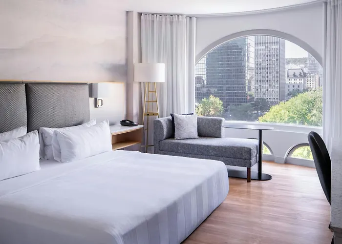 Montreal Marriott Chateau Champlain