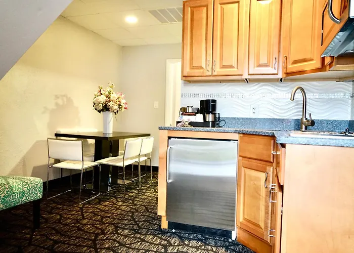 Periwinkle Inn