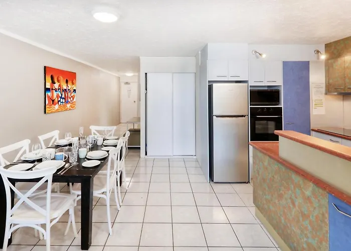 Merrima Court Holidays