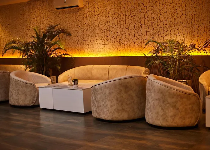 Sv Chrome By Aj Boutique Hotel