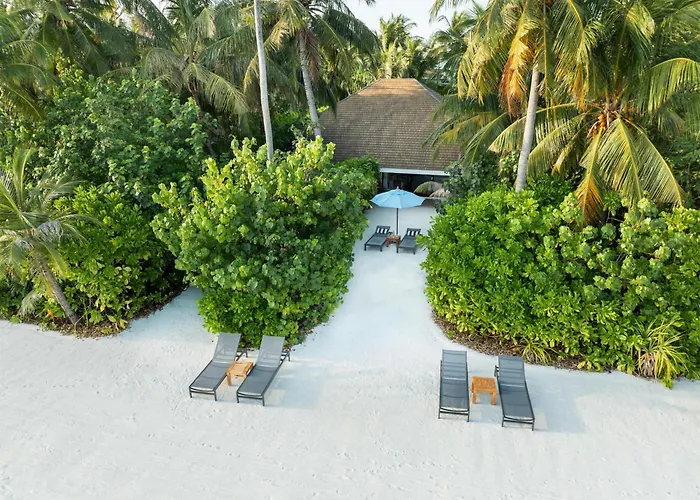 Saii Lagoon Maldives, Curio Collection By Hilton Emboodhoo Lagoon