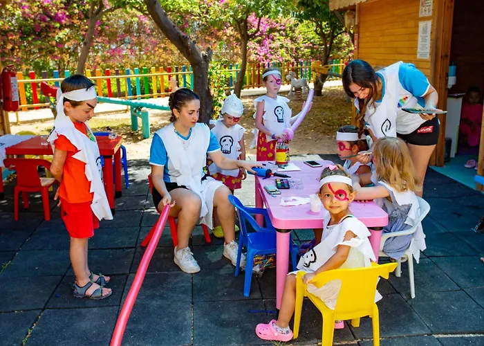 Daima Biz Hotel - Dolusu Aquapark Access Kemer