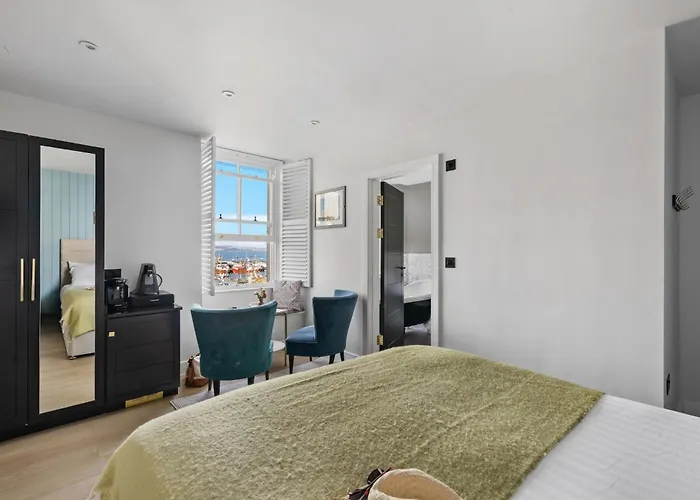 Leader Suite - Sea View - Free Wi-Fi