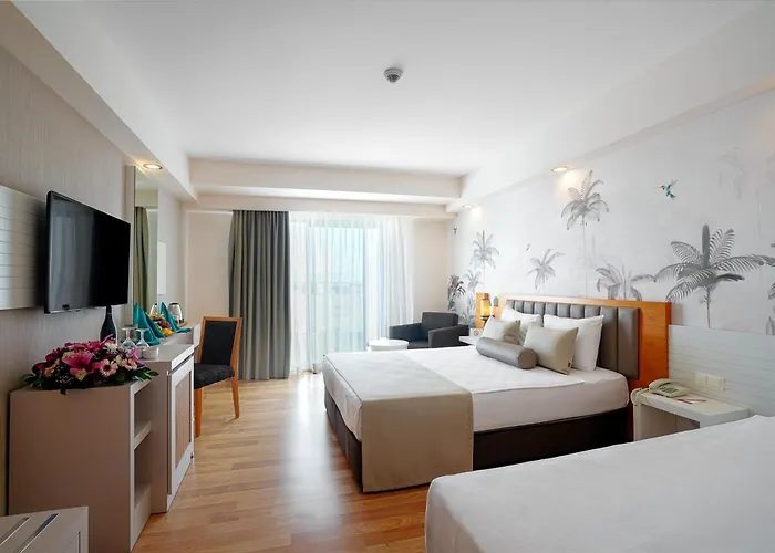 Side Aluna Hotel