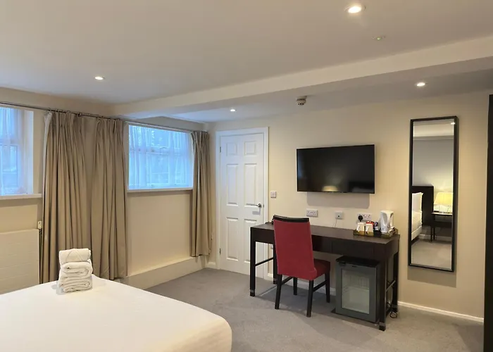 Ivy Bush Royal Hotel By Compass Hospitality