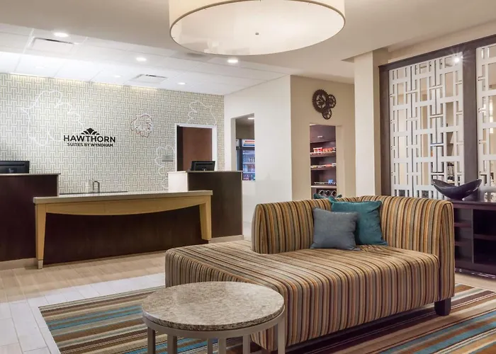 Hawthorn Suites By Wyndham Wheeling At The Highlands