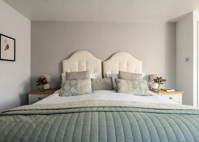Lansdowne Boutique Rooms With Breakfast - Adults Only