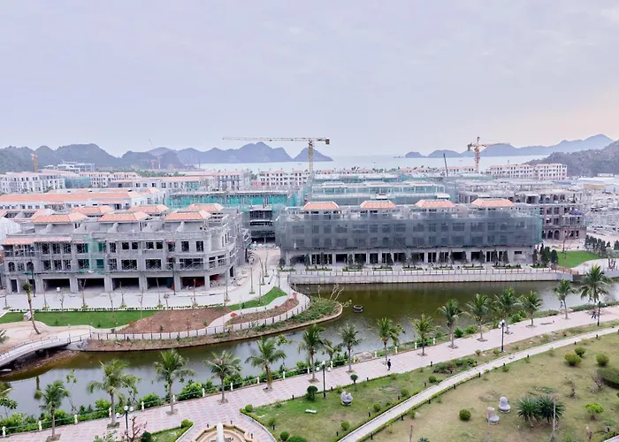 Cat Ba Bay Vision Hotel