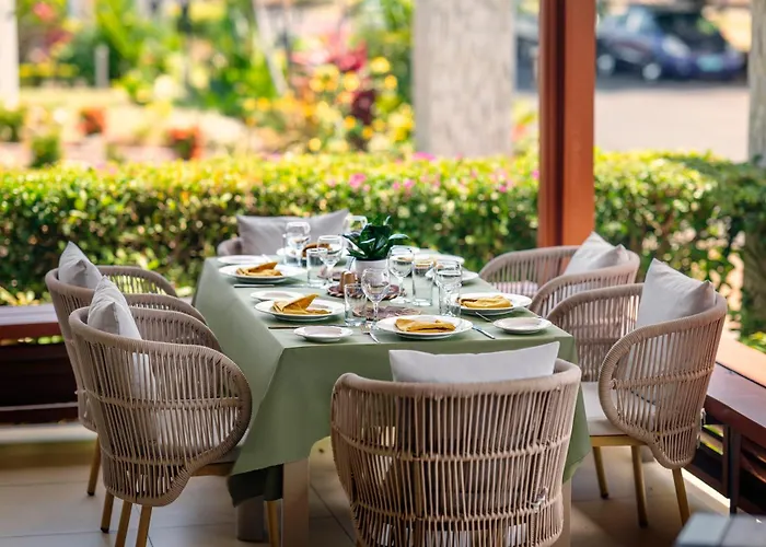 Tanoa Waterfront Hotel