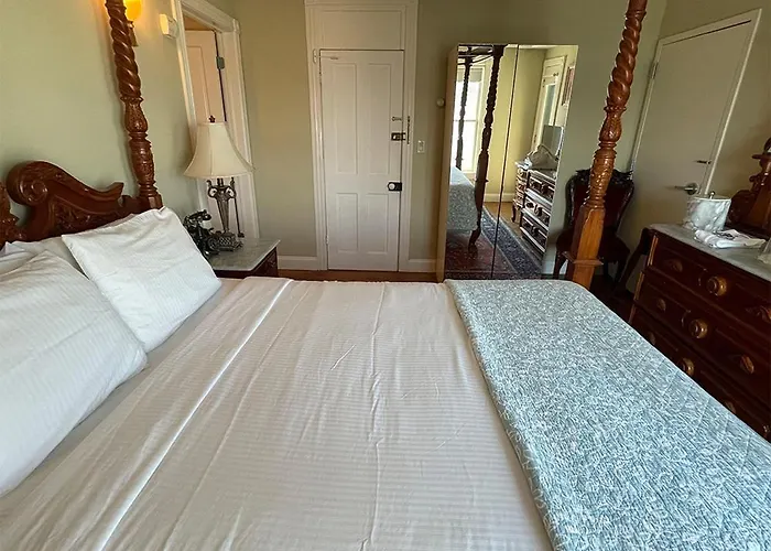 Laingdon Hotel